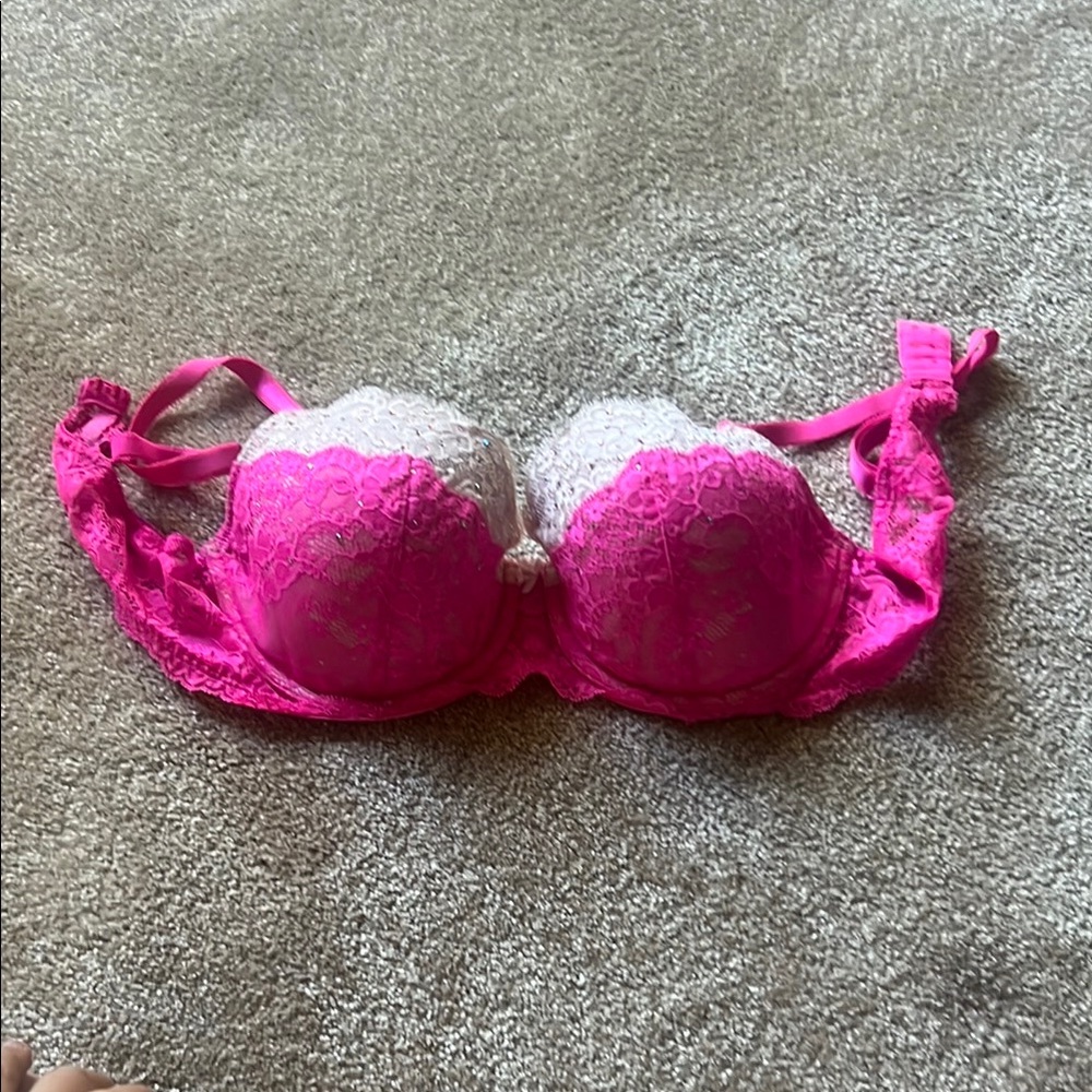 Victoria's Secret Pink and White Demi dream angels bra